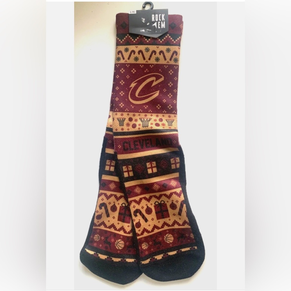 ROCK EM Mens Socks L/XL CLEVELAND CAVALIERS Cavs Holiday UGLY SWEATER Custom NWT